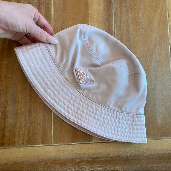 Authentic Prada Re-Nylon bucket hat - Picture 7 of 7